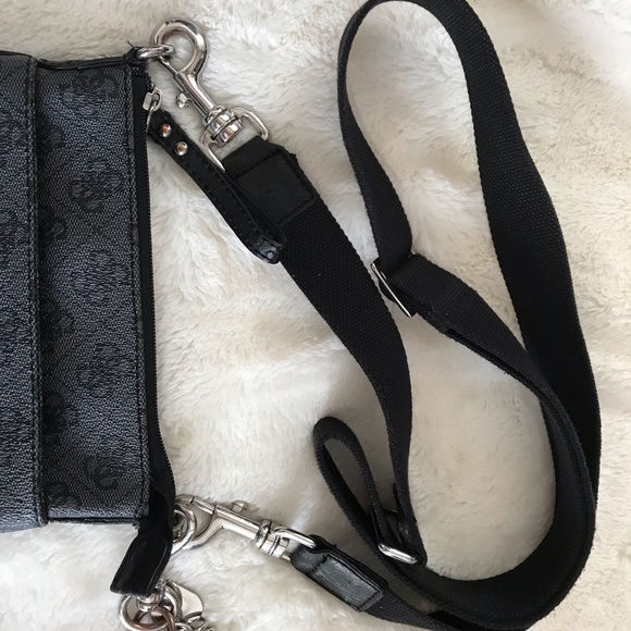 Guess sling bag - Picture 7 of 7